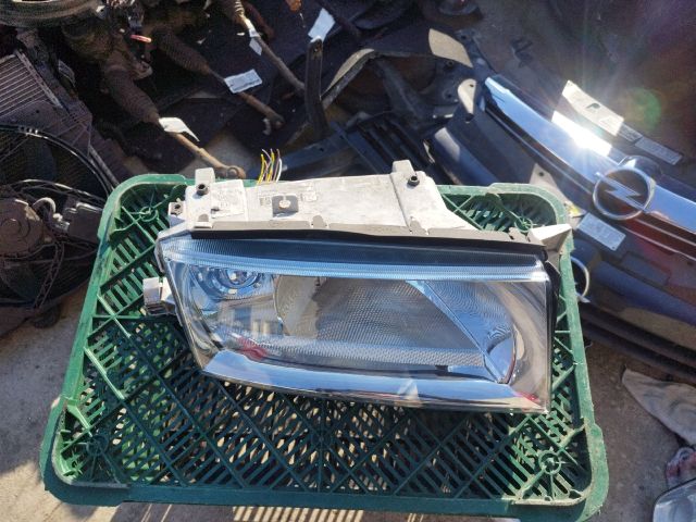 bontott SKODA OCTAVIA I Jobb Fényszóró