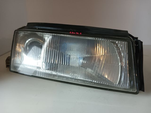 bontott SKODA OCTAVIA I Jobb Fényszóró