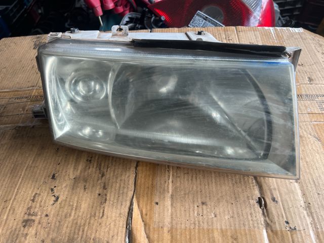 bontott SKODA OCTAVIA I Jobb Fényszóró