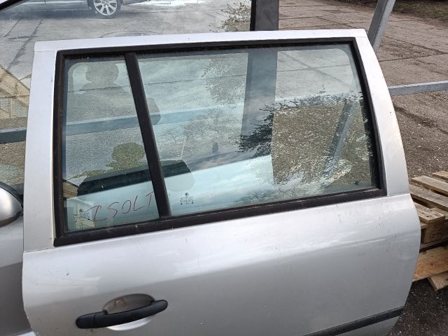 bontott SKODA OCTAVIA I Jobb hátsó Ajtó (Részeivel)