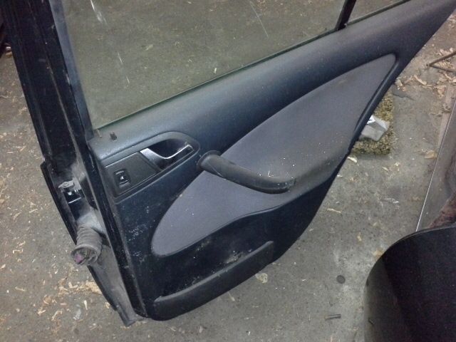 bontott SKODA OCTAVIA I Jobb hátsó Ajtó (Részeivel)