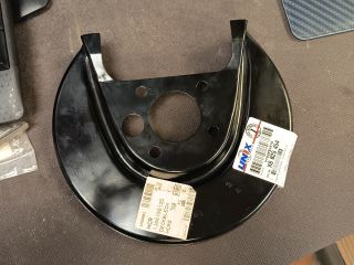 bontott SKODA OCTAVIA I Jobb hátsó Fék Porvédő Lemez