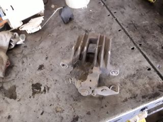 bontott SKODA OCTAVIA I Jobb hátsó Féknyereg Munkahengerrel