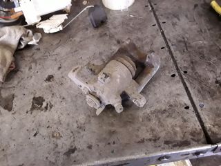 bontott SKODA OCTAVIA I Jobb hátsó Féknyereg Munkahengerrel