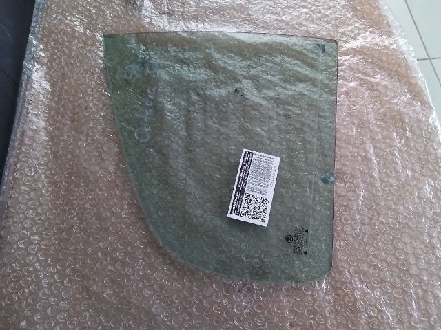 bontott SKODA OCTAVIA I Jobb hátsó Fixüveg (Ajtóban)