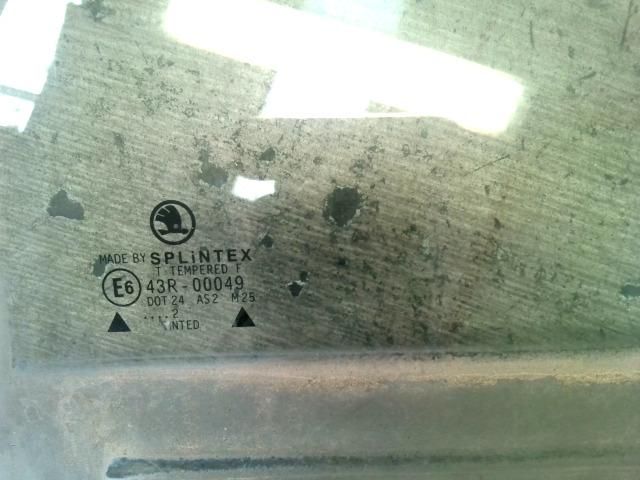 bontott SKODA OCTAVIA I Jobb hátsó Fixüveg (Ajtóban)