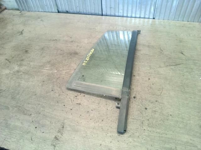 bontott SKODA OCTAVIA I Jobb hátsó Fixüveg (Ajtóban)