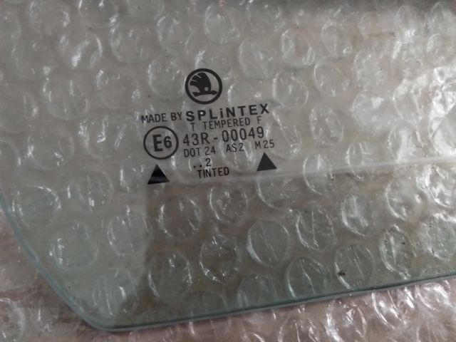 bontott SKODA OCTAVIA I Jobb hátsó Fixüveg (Ajtóban)