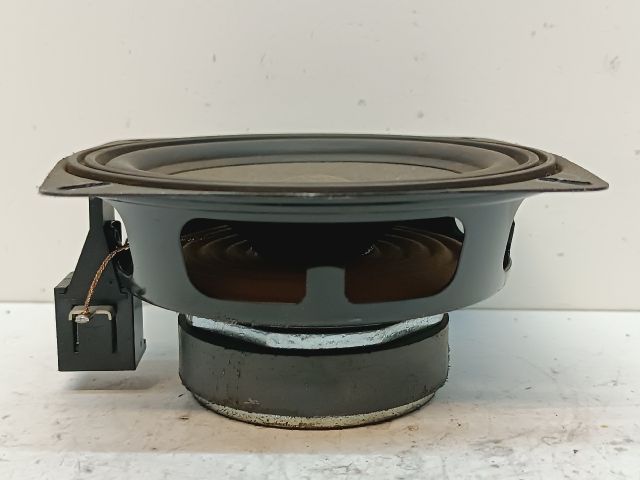 bontott SKODA OCTAVIA I Jobb hátsó Hangszóró