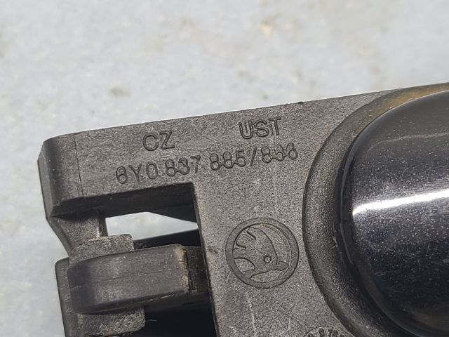 bontott SKODA OCTAVIA I Jobb hátsó Külső Kilincs