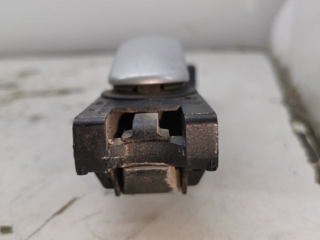 bontott SKODA OCTAVIA I Jobb hátsó Külső Kilincs