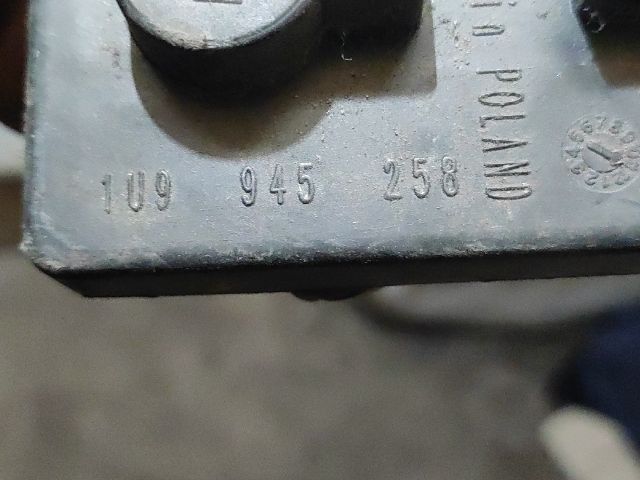 bontott SKODA OCTAVIA I Jobb Hátsó Lámpa Foglalat