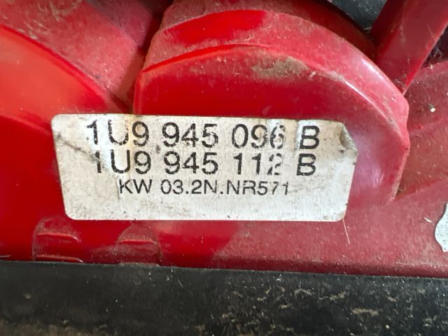 bontott SKODA OCTAVIA I Jobb Hátsó Lámpa