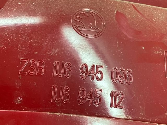 bontott SKODA OCTAVIA I Jobb Hátsó Lámpa