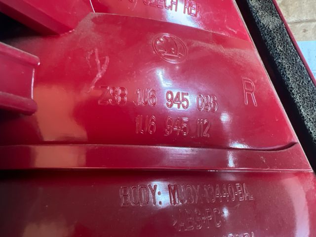 bontott SKODA OCTAVIA I Jobb Hátsó Lámpa