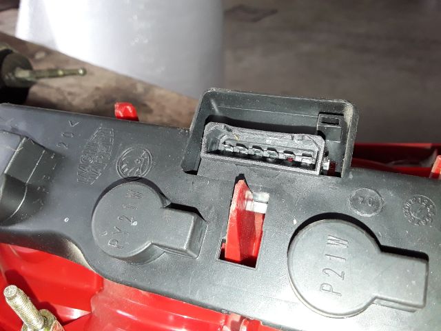 bontott SKODA OCTAVIA I Jobb Hátsó Lámpa