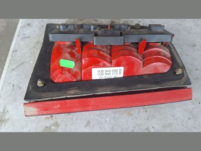 bontott SKODA OCTAVIA I Jobb Hátsó Lámpa