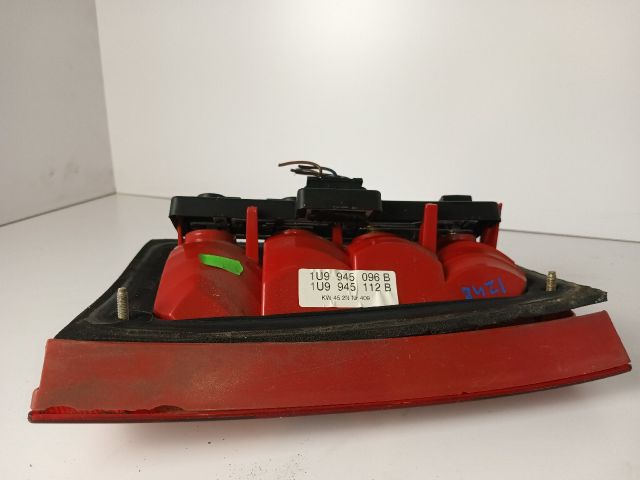 bontott SKODA OCTAVIA I Jobb Hátsó Lámpa