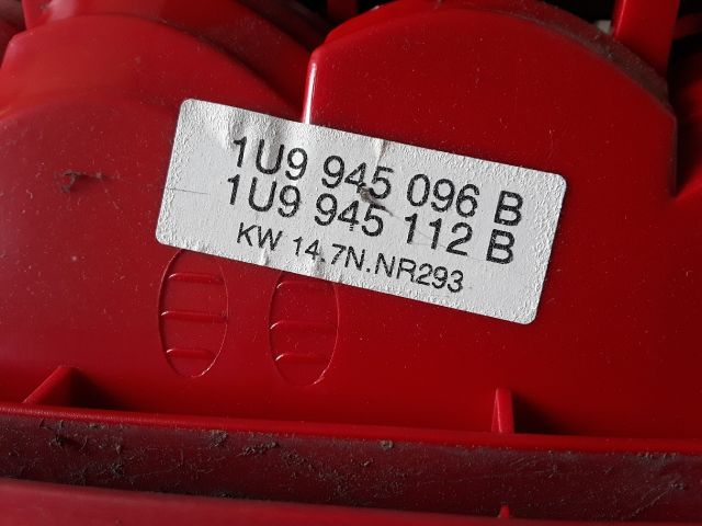 bontott SKODA OCTAVIA I Jobb Hátsó Lámpa