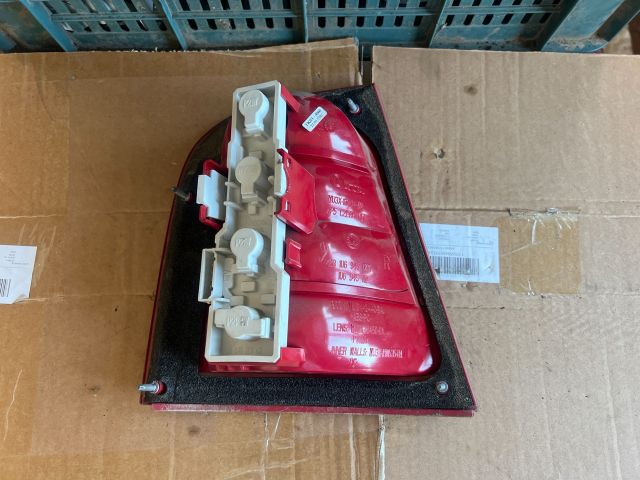 bontott SKODA OCTAVIA I Jobb Hátsó Lámpa