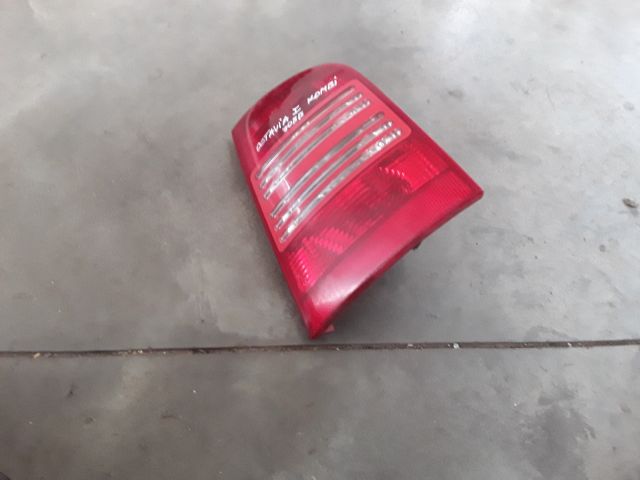 bontott SKODA OCTAVIA I Jobb Hátsó Lámpa