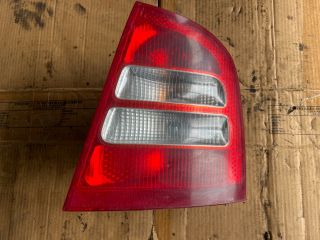 bontott SKODA OCTAVIA I Jobb Hátsó Lámpa