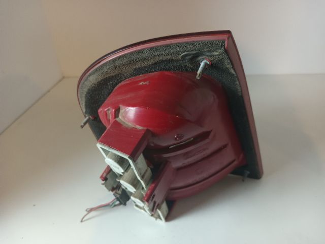 bontott SKODA OCTAVIA I Jobb Hátsó Lámpa