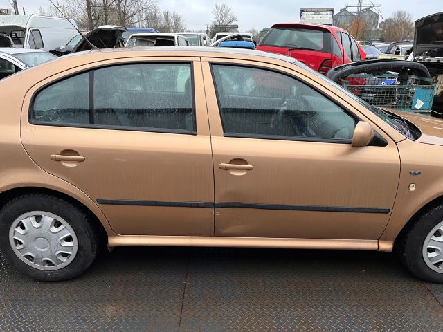 bontott SKODA OCTAVIA I Jobb Visszapillantó Tükör (Elektromos)