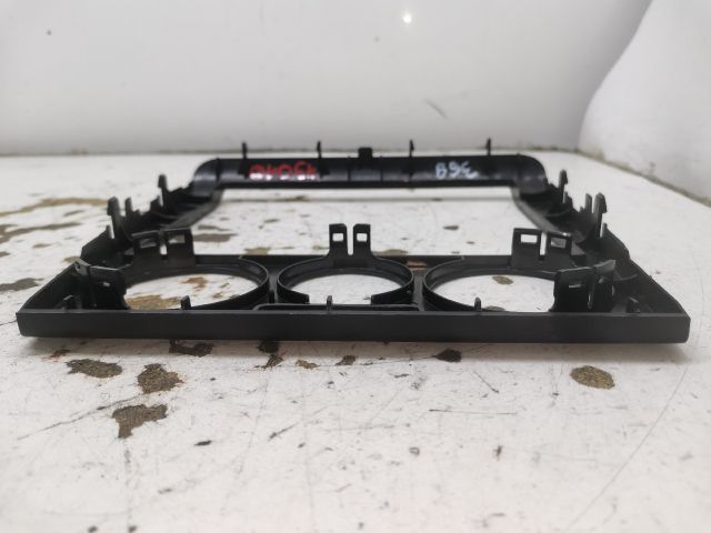 bontott SKODA OCTAVIA I Középkonzol Keret