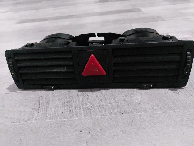 bontott SKODA OCTAVIA I Középső Szellőző