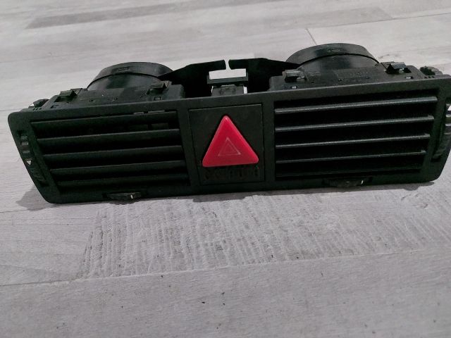 bontott SKODA OCTAVIA I Középső Szellőző