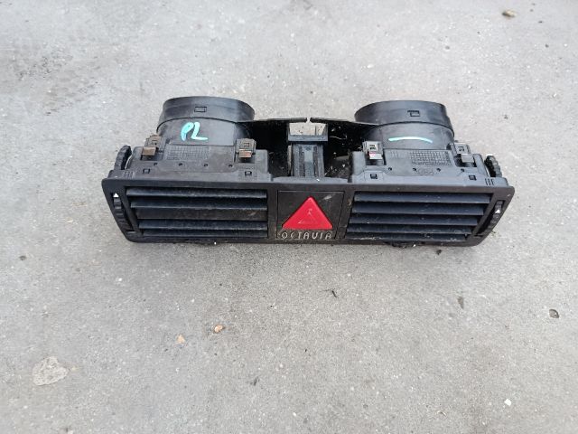 bontott SKODA OCTAVIA I Középső Szellőző