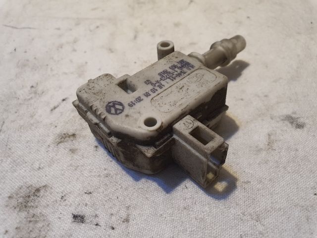 bontott SKODA OCTAVIA I Központizár Motor Csomagtérajtó