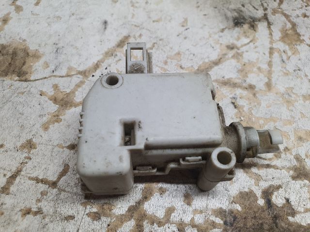 bontott SKODA OCTAVIA I Központizár Motor Tankajtó