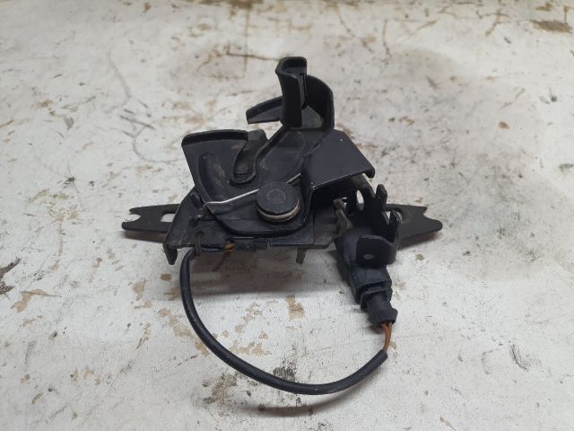 bontott SKODA OCTAVIA I Motorháztető Zárszerkezet