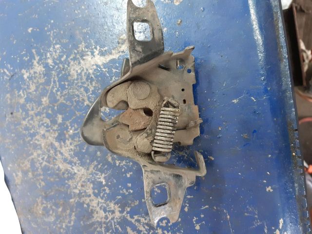 bontott SKODA OCTAVIA I Motorháztető Zárszerkezet