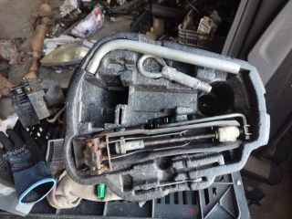 bontott SKODA OCTAVIA I Pótkerék Szerszámtartó