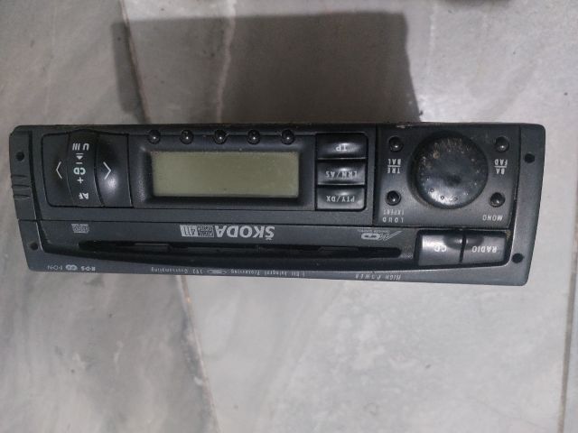 bontott SKODA OCTAVIA I Rádió / CD