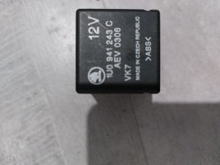 bontott SKODA OCTAVIA I Relé