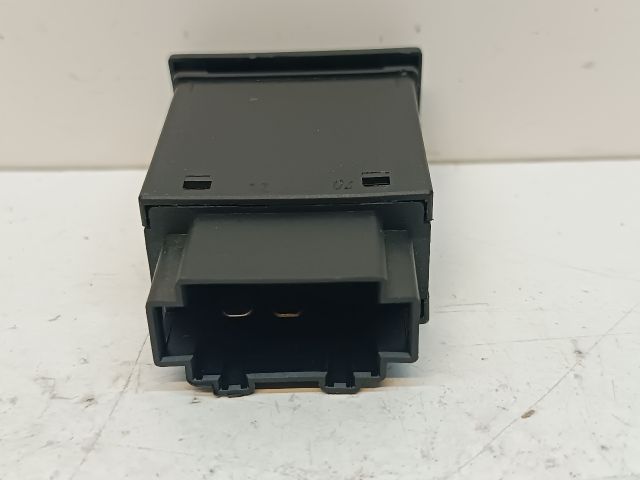 bontott SKODA OCTAVIA I Tankajtó Nyitó Kar / Gomb