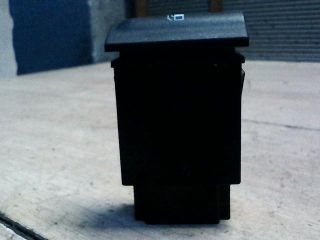 bontott SKODA OCTAVIA I Tankajtó Nyitó Kar / Gomb