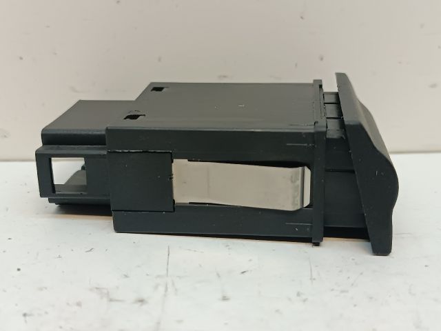 bontott SKODA OCTAVIA I Tankajtó Nyitó Kar / Gomb