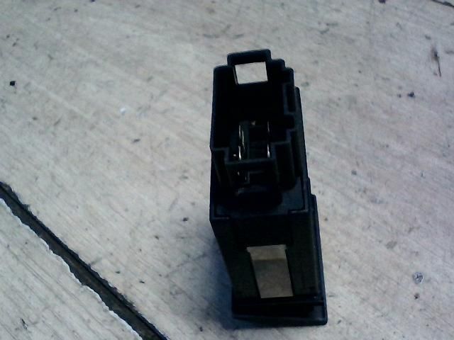 bontott SKODA OCTAVIA I Tankajtó Nyitó Kar / Gomb