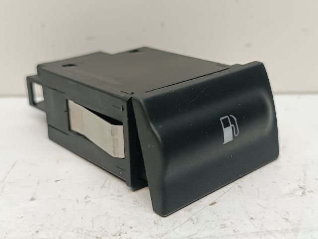 bontott SKODA OCTAVIA I Tankajtó Nyitó Kar / Gomb