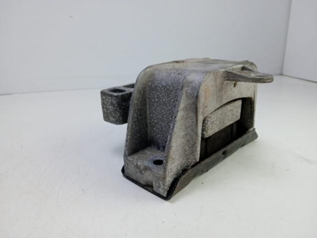 bontott SKODA OCTAVIA I Tartó Bak