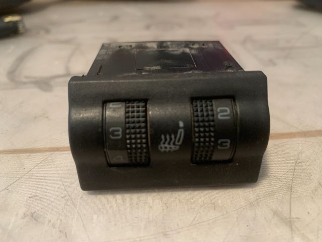 bontott SKODA OCTAVIA I Ülésfűtés Kapcsoló Pár