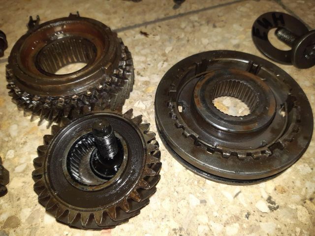 bontott SKODA OCTAVIA I Váltó Fogaskerék