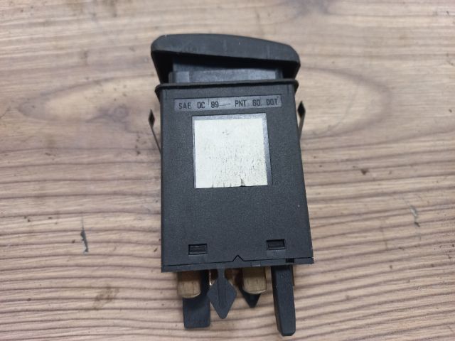 bontott SKODA OCTAVIA I Vészvillogó Kapcsoló