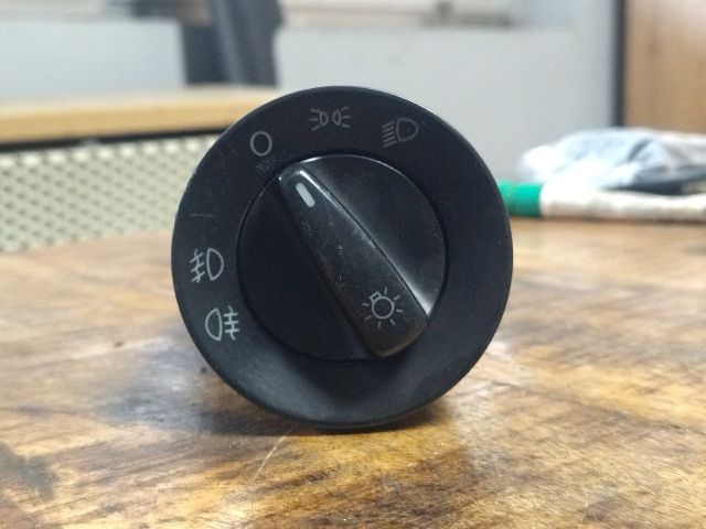 bontott SKODA OCTAVIA I Világítás Kapcsoló