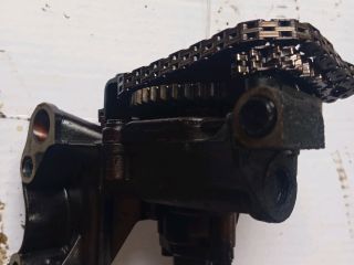bontott SKODA OCTAVIA II Olajszivattyú